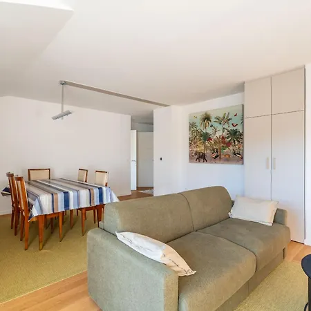 Lumineux, Parking - 6 Pers. A - Fr-1-319-631 *