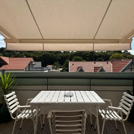 Lumineux, Parking - 6 Pers. A - Fr-1-319-631 *